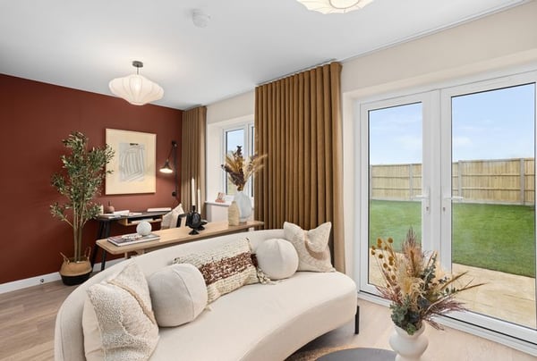 2 bedroom house for sale - Image 2