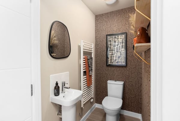 3 bedroom house for sale - Image 3