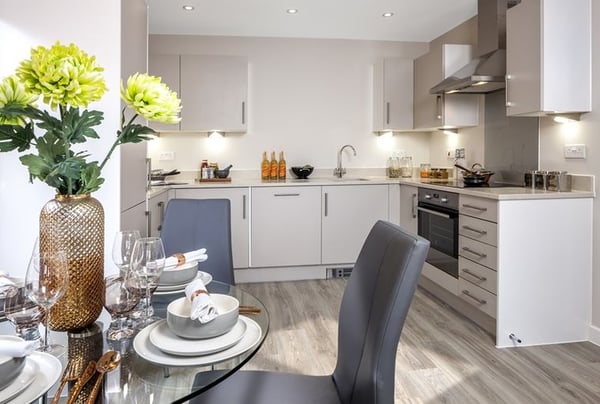 2 bedroom apartment for sale - Image 2