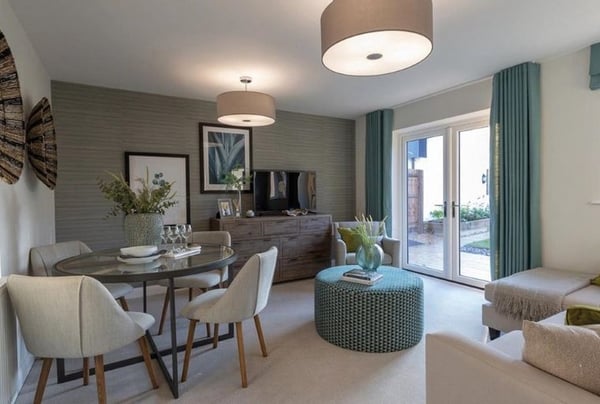 2 bedroom house for sale - Image 3