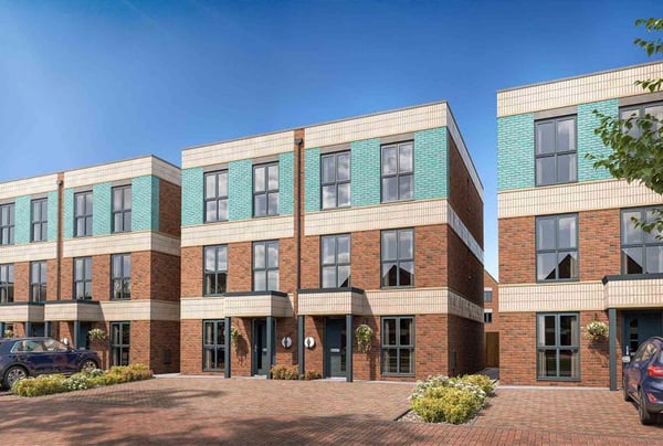 4 bedroom house for sale - Image 1