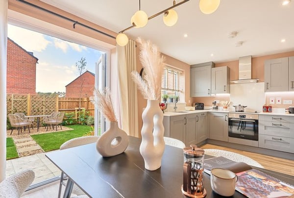 3 bedroom house for sale - Image 3