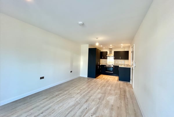 1 bedroom apartment for sale - Image 3