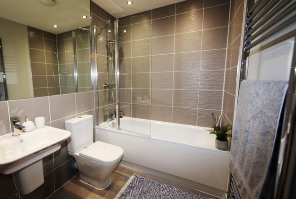 2 bedroom apartment for sale - Image 3