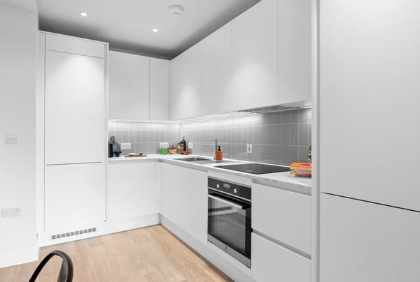 2 bedroom apartment for sale - Image 3