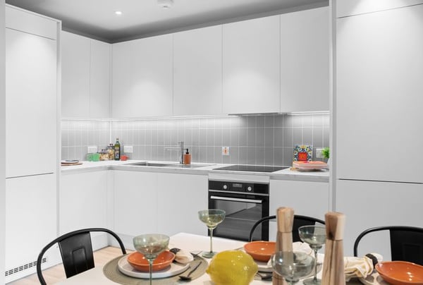 1 bedroom apartment for sale - Image 1