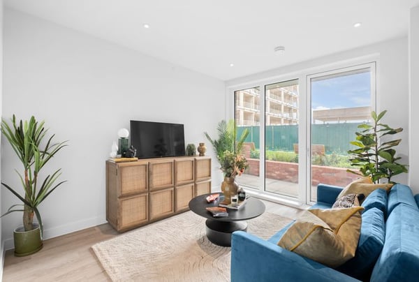 1 bedroom apartment for sale - Image 1