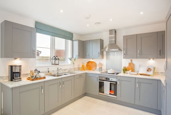3 bedroom house for sale - Image 2