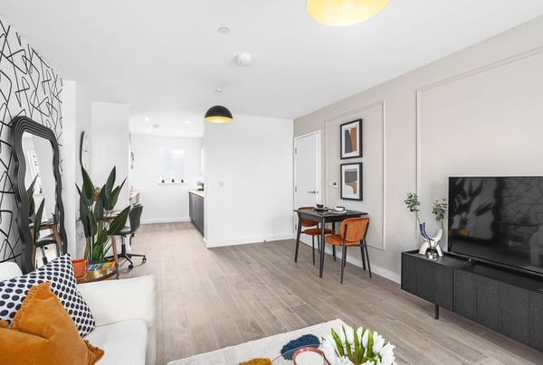 2 bedroom apartment for sale - Image 1