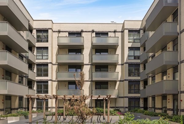 2 bedroom apartment for sale - Image 1
