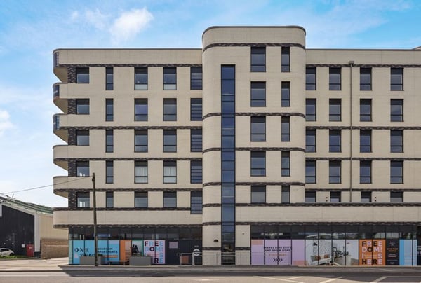 1 bedroom apartment for sale - Image 2
