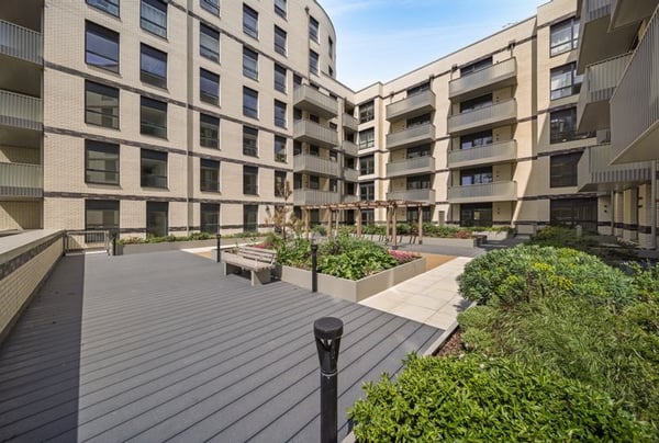 1 bedroom apartment for sale - Image 3