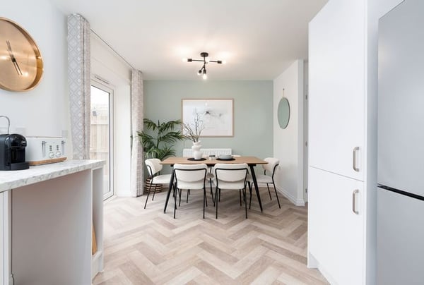 3 bedroom house for sale - Image 1