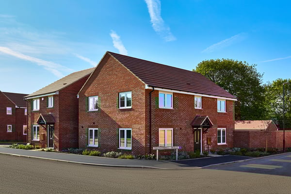 4 bedroom detached with south facing garden - Image 1