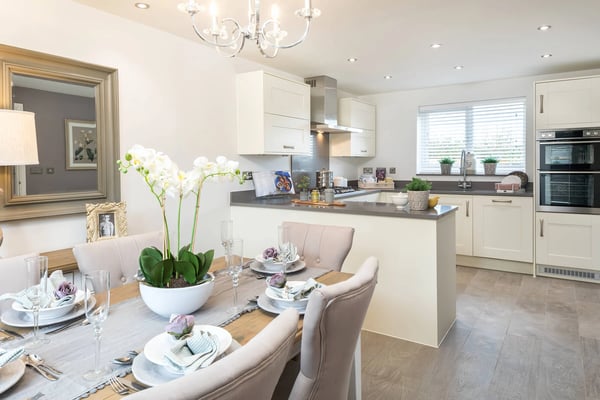 4 bedroom detached with cul-de-sac location - Image 1