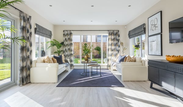 4 bedroom detached with French doors to the south facing rear garden - Image 1