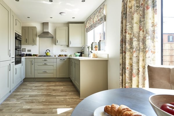3 bedroom mid terrace with parking for two vehicles - Image 3