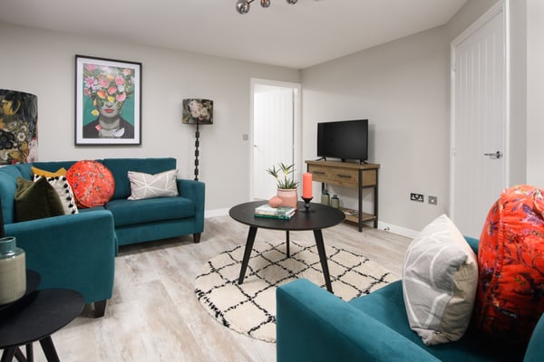 3 bedroom semi-detached with shower en-suite - Image 1