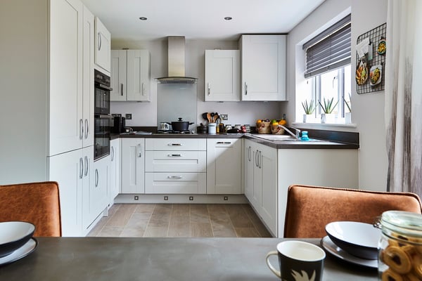 3 bedroom semi-detached with en suite main bedroom - Image 1