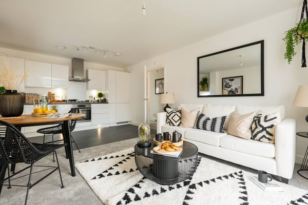 3 bedroom semi-detached with open plan lounge diner - Image 3