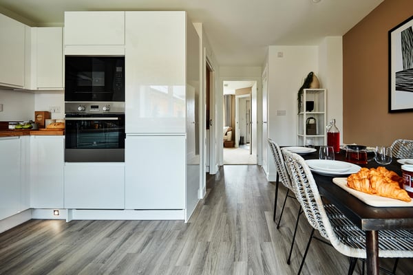 3 bedroom semi-detached with flooring - Image 1