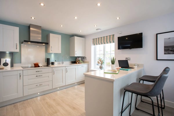 4 bedroom detached with a single garage - Image 1