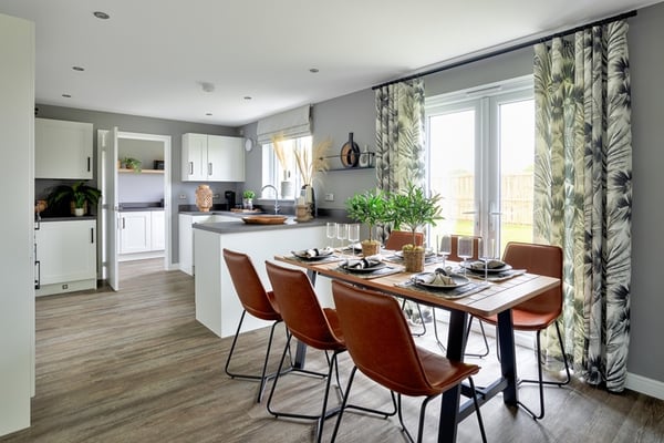 2 bedroom mid terrace with French doors to the rear garden - Image 2