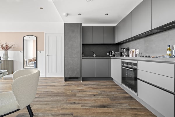 1 bedroom apartment with open plan living - Image 1