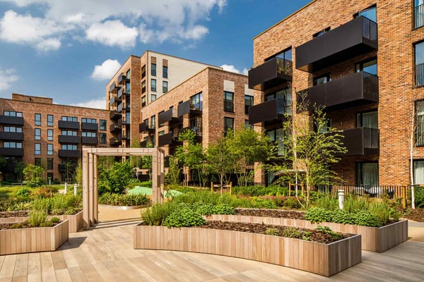 1 bedroom apartment with terrace overlooking the inner courtyard - Image 1