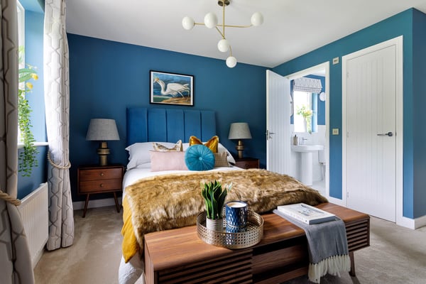 4 bedroom detached with open plan kitchen diner - Image 1