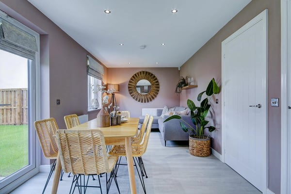 4 bedroom detached with two en-suites - Image 1