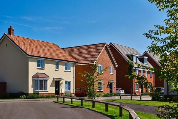4 bedroom detached with south facing garden - Image 2