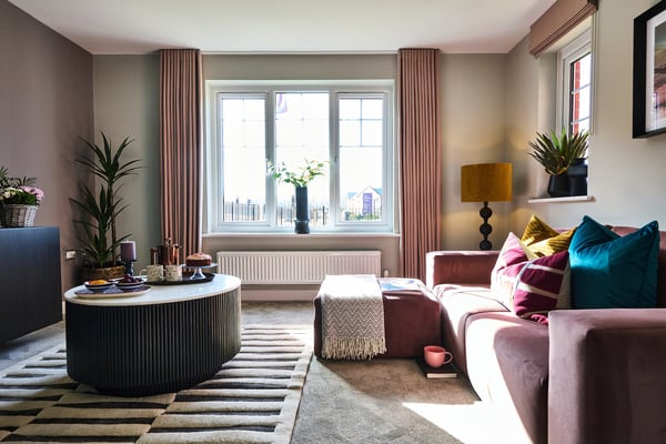 4 bedroom detached with moving schemes available - Image 1