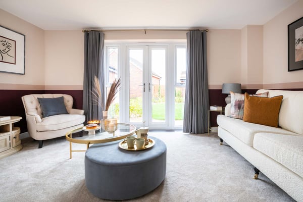 4 bedroom detached with driveway parking for 3 cars - Image 1