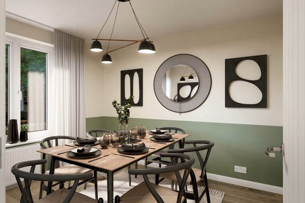 4 bedroom detached with long private driveway & detached garage - Image 1
