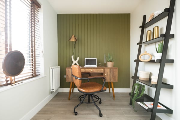4 bedroom detached with separate study - Image 1