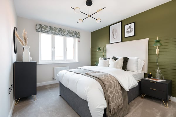 4 bedroom detached with west facing garden - Image 1