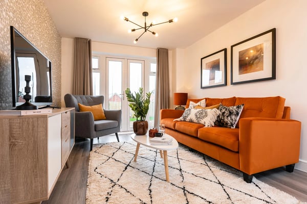 3 bedroom detached with garage  - Image 1