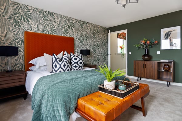 4 bedroom detached with upgraded kitchen & flooring included - Image 1