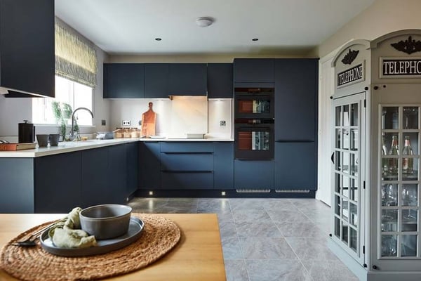 4 bedroom detached with single detached garage - Image 2