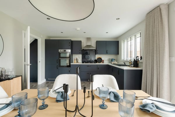 3 bedroom semi-detached with utility space - Image 1