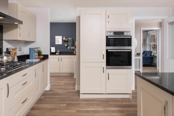 3 bedroom semi-detached with allocated parking - Image 3