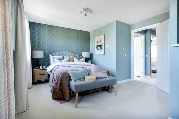 3 bedroom semi-detached with French doors to the rear garden - Image 1