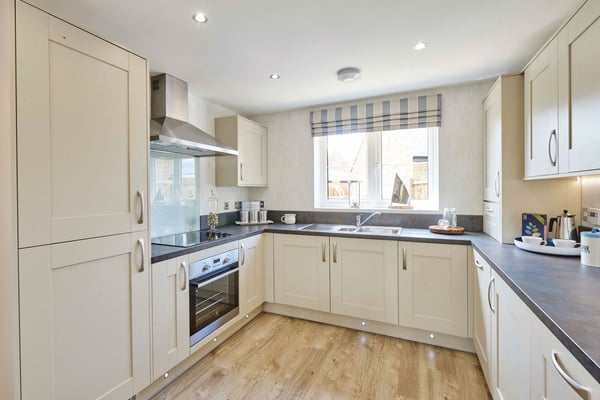 3 bedroom detached with two parking spaces - Image 1