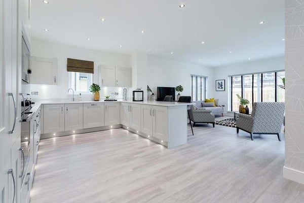 5 bedroom detached with garden room and double garage - Image 3