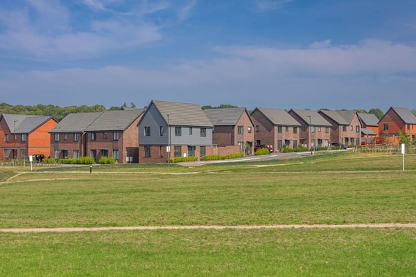 4 bedroom detached and ready to view with green views  - Image 2