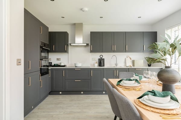 4 bedroom detached with south-east facing garden - Image 3