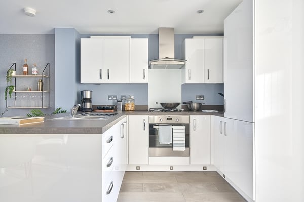 1 bedroom apartment with private balcony + £9,750 deposit paid - Image 2