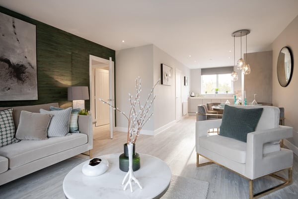 2 bedroom apartment with a private terrace area - Image 1