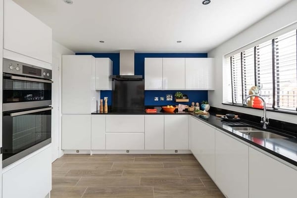3 bedroom semi-detached with a south west facing garden and parking - Image 3